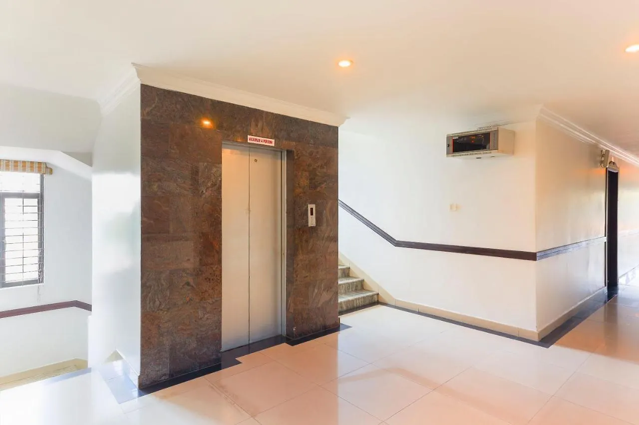 Collection O 50234 Hotel Geebee Nedumbassery